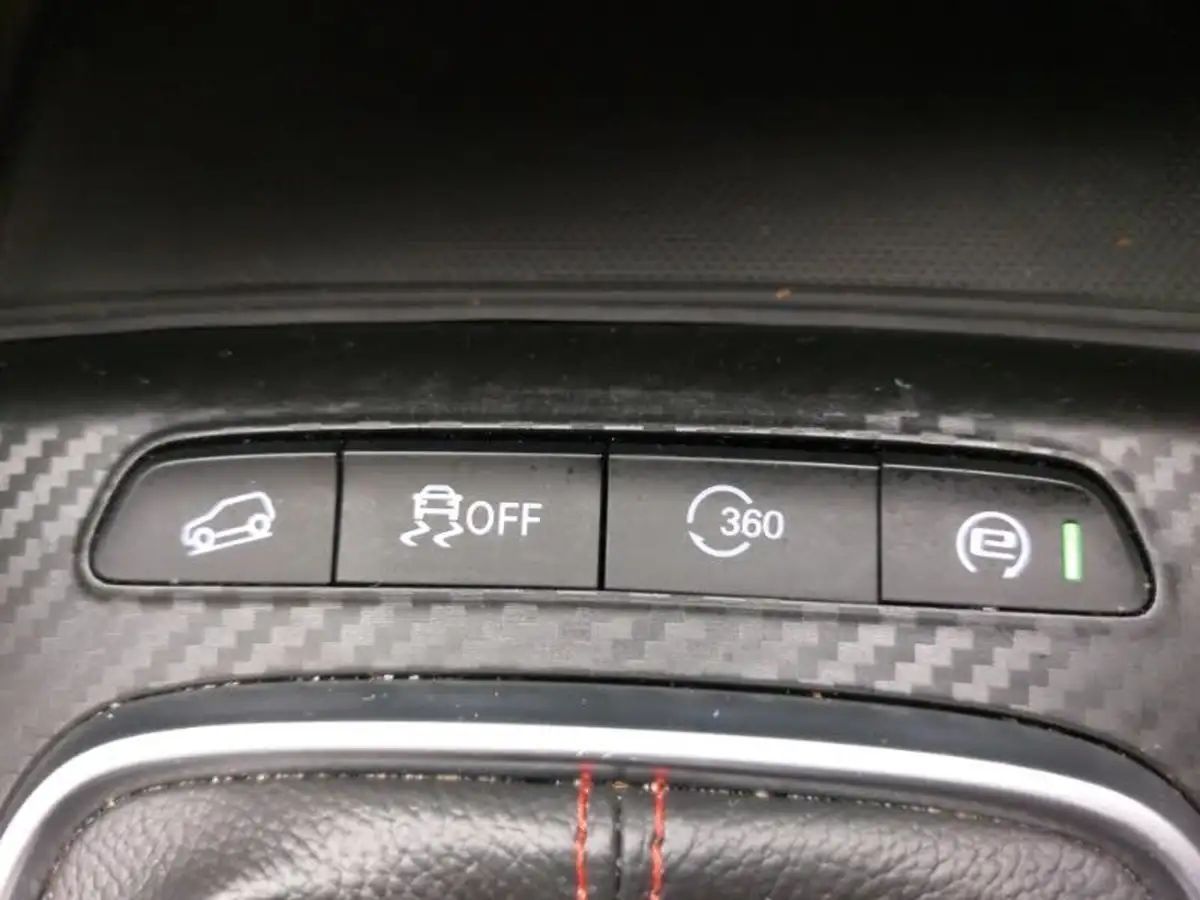 2023-mg-zs-suv-15-vti-tech-exclusive-big-16