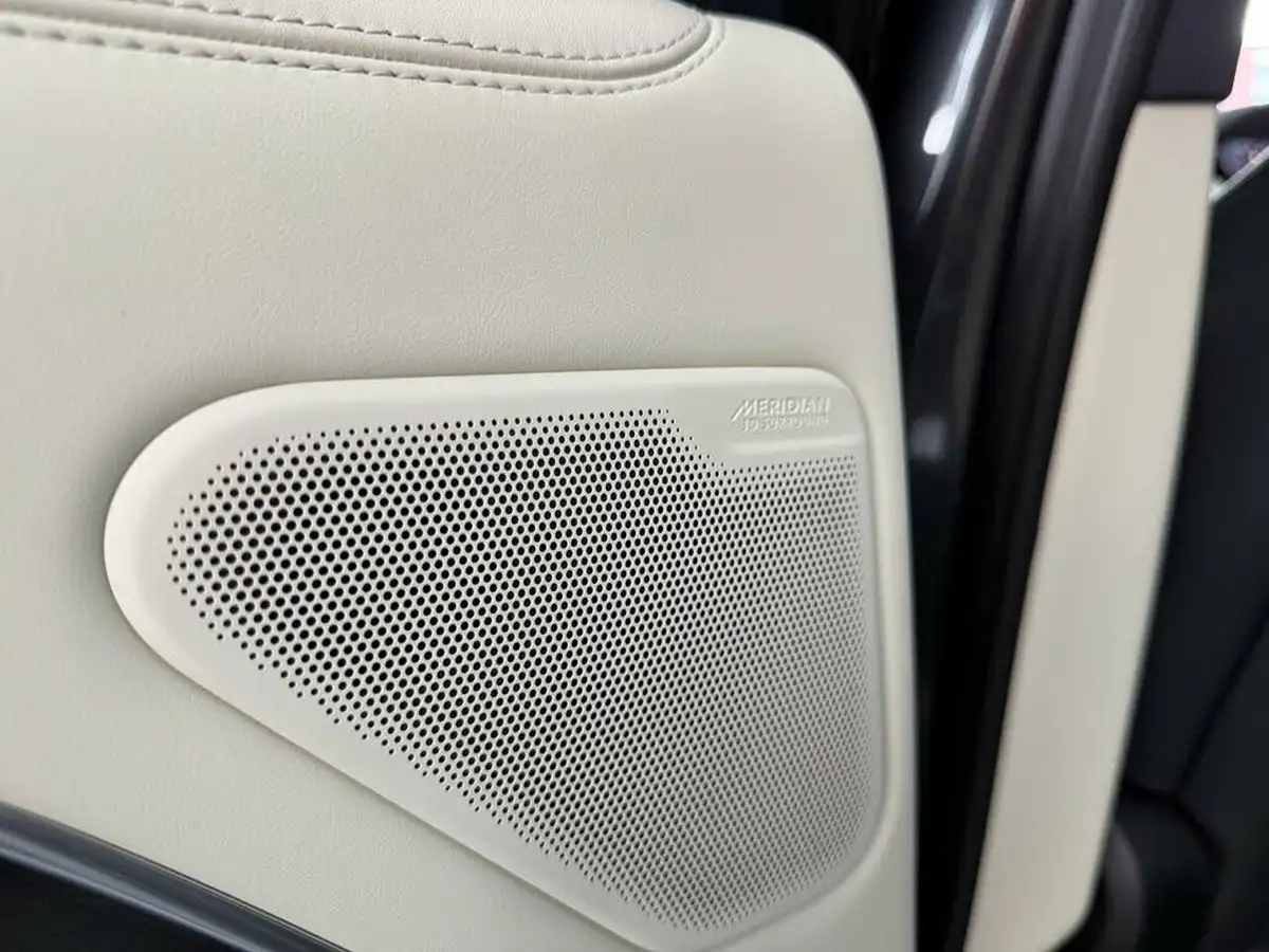 2022-land-rover-range-rover-30-d350-hse-big-38