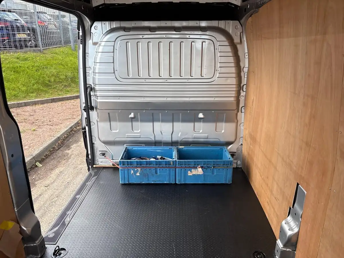 2022-maxus-deliver-9-20tdi-l3h2-lux-big-24