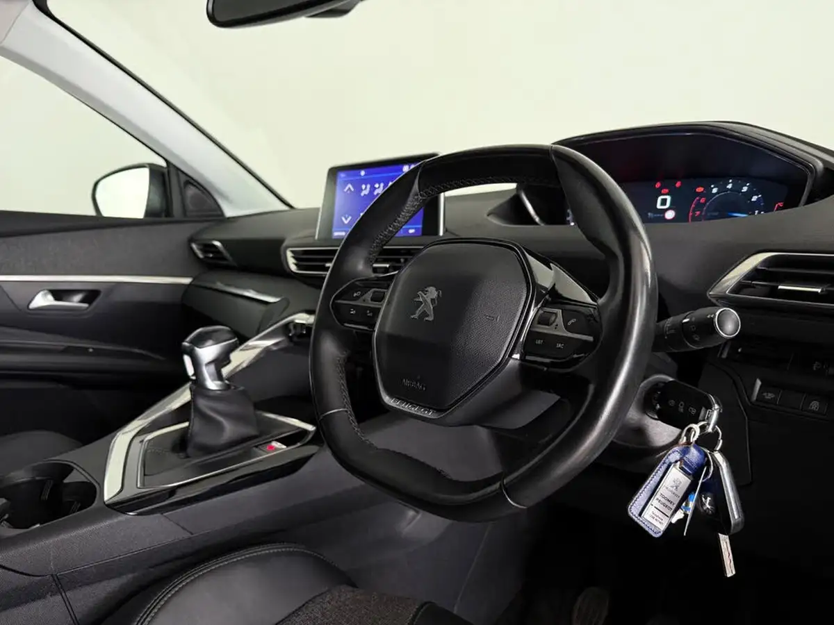 2017-peugeot-3008-suv-12-puretech-allure-big-14