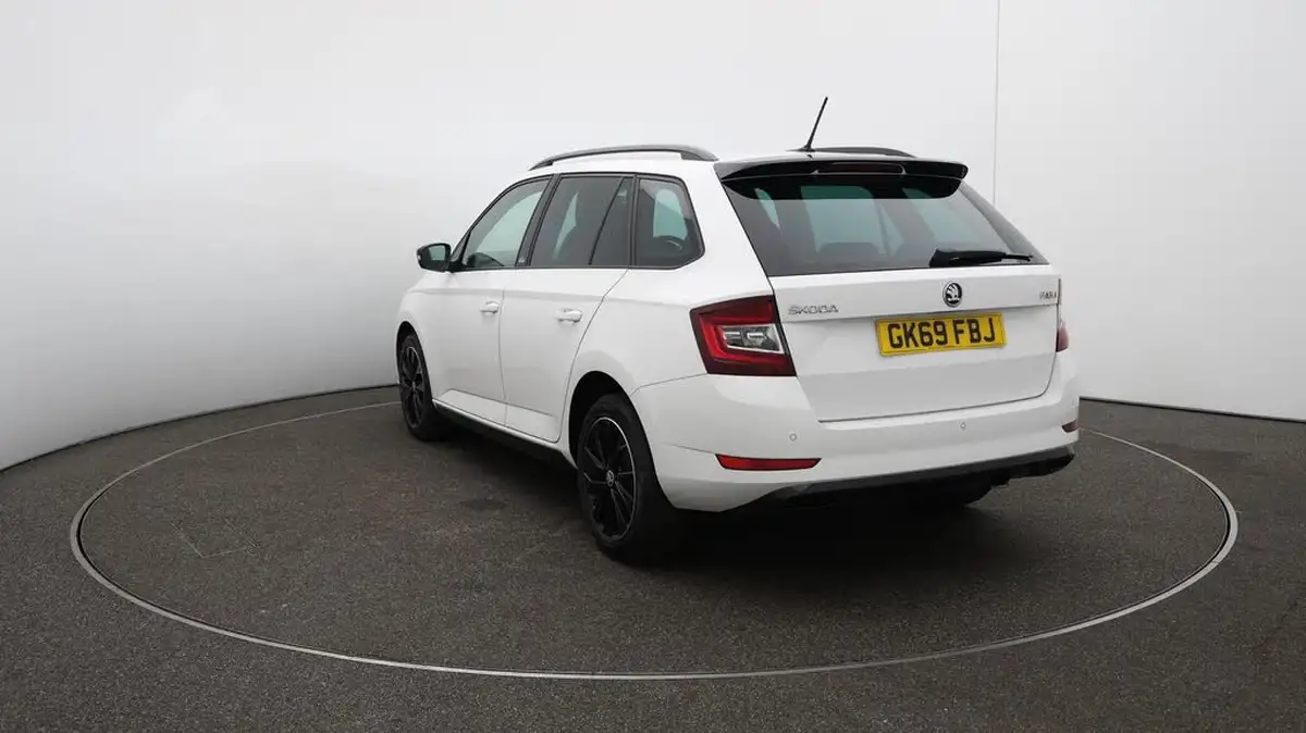 2019-skoda-fabia-10-tsi-monte-carlo-95ps-estate-big-54