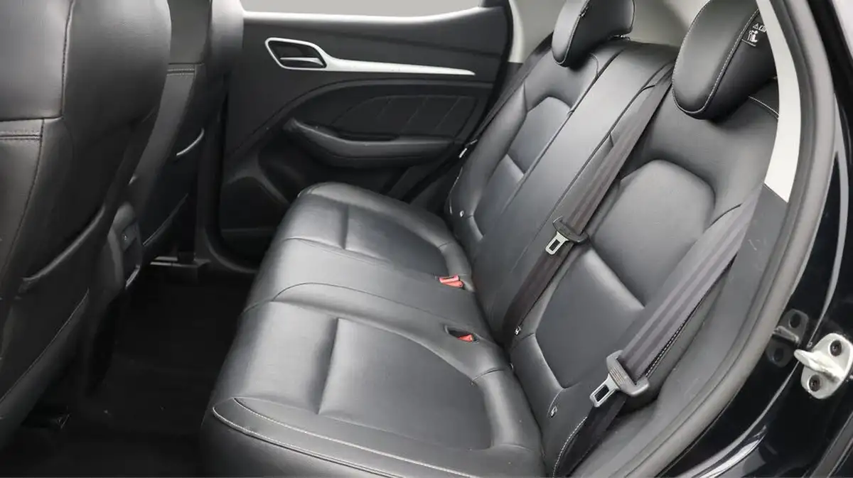 2020-mg-zs-suv-e-exclusive-ev-big-16