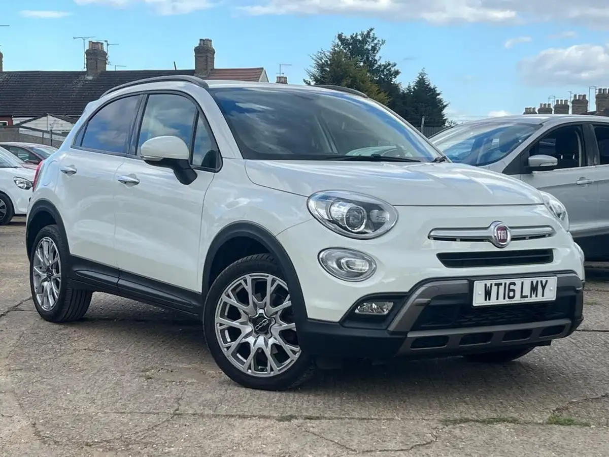 2016-fiat-500x-16multijet-cross-plus-big-0