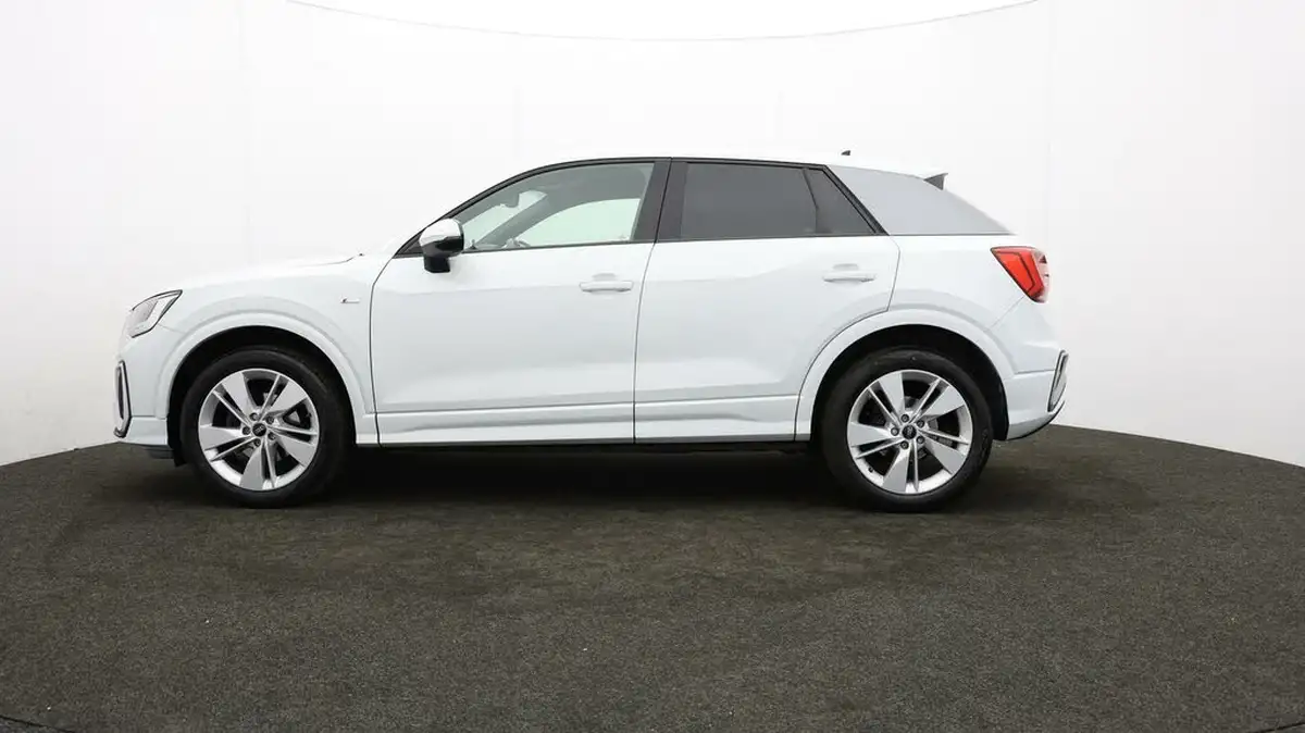 2021-audi-q2-10-30-tfsi-s-line-big-69