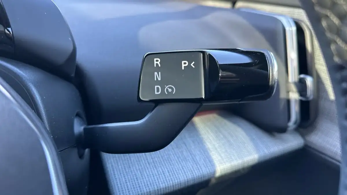 2025-volvo-ex30-e-single-motor-ultra-big-48