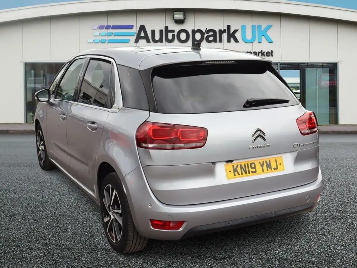 2019-citroen-c4-spacetourer-15bluehdi-flair-big-3