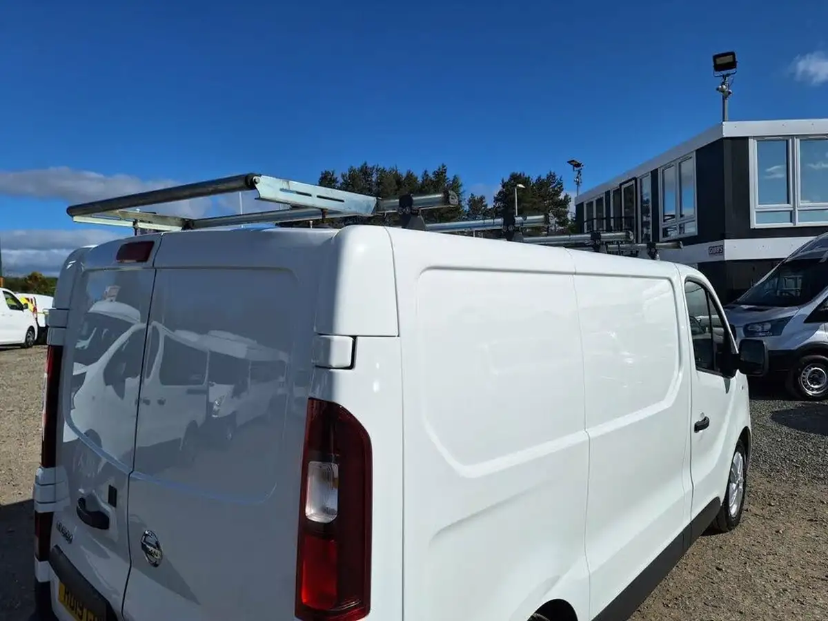 2019-nissan-nv300-16dci-tekna-l1h1-120ps-10t-panel-van-big-12