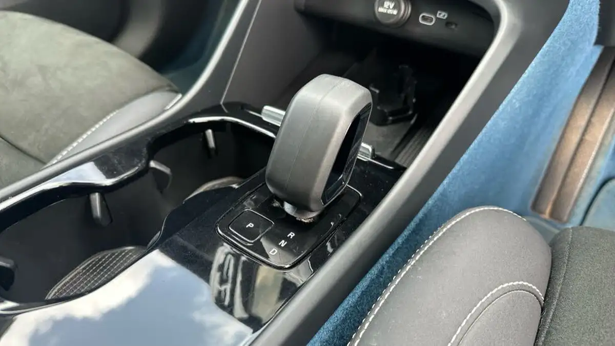 2022-volvo-c40-e-twin-recharge-pro-big-35