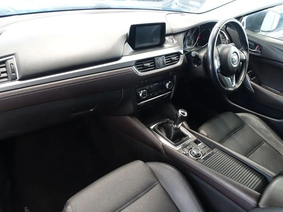 2016-mazda-mazda6-22td-sport-nav-175ps-skyactiv-d-saloon-4d-big-11