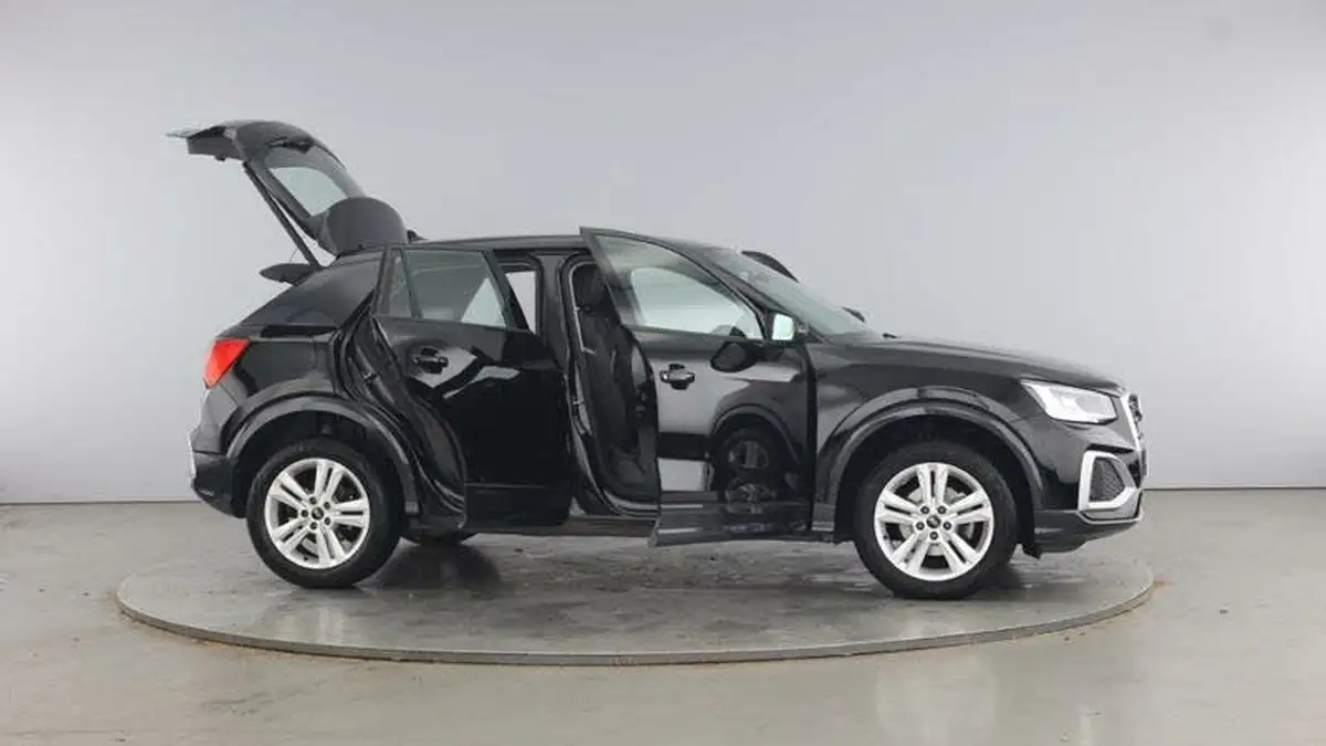 2022-audi-q2-10-30-tfsi-sport-big-9