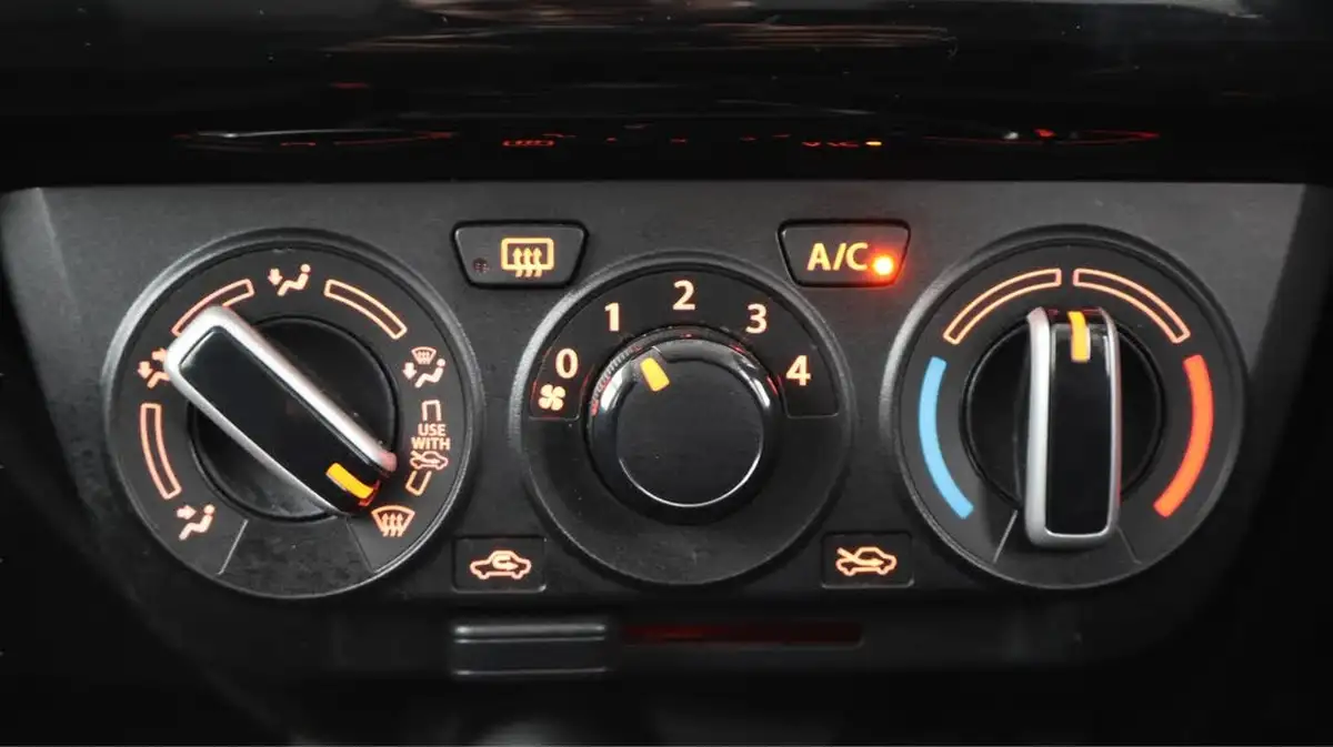 2021-suzuki-swift-12-dualjet-sz-l-big-11