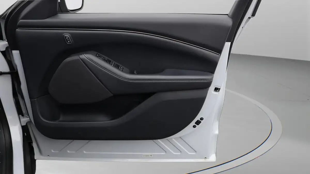 2021-ford-mustang-mach-e-e-standard-range-68kwh-big-15