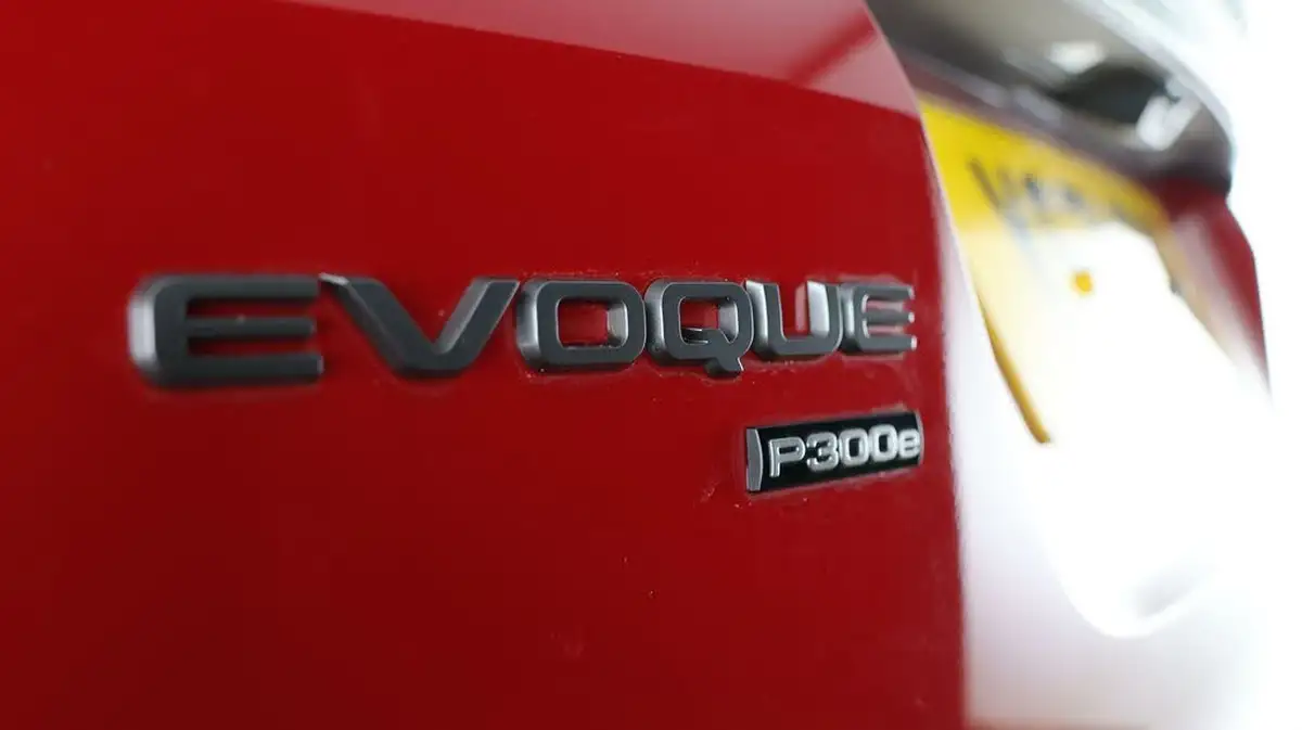 2021-land-rover-range-rover-evoque-15-p300e-r-dynamic-s-big-20