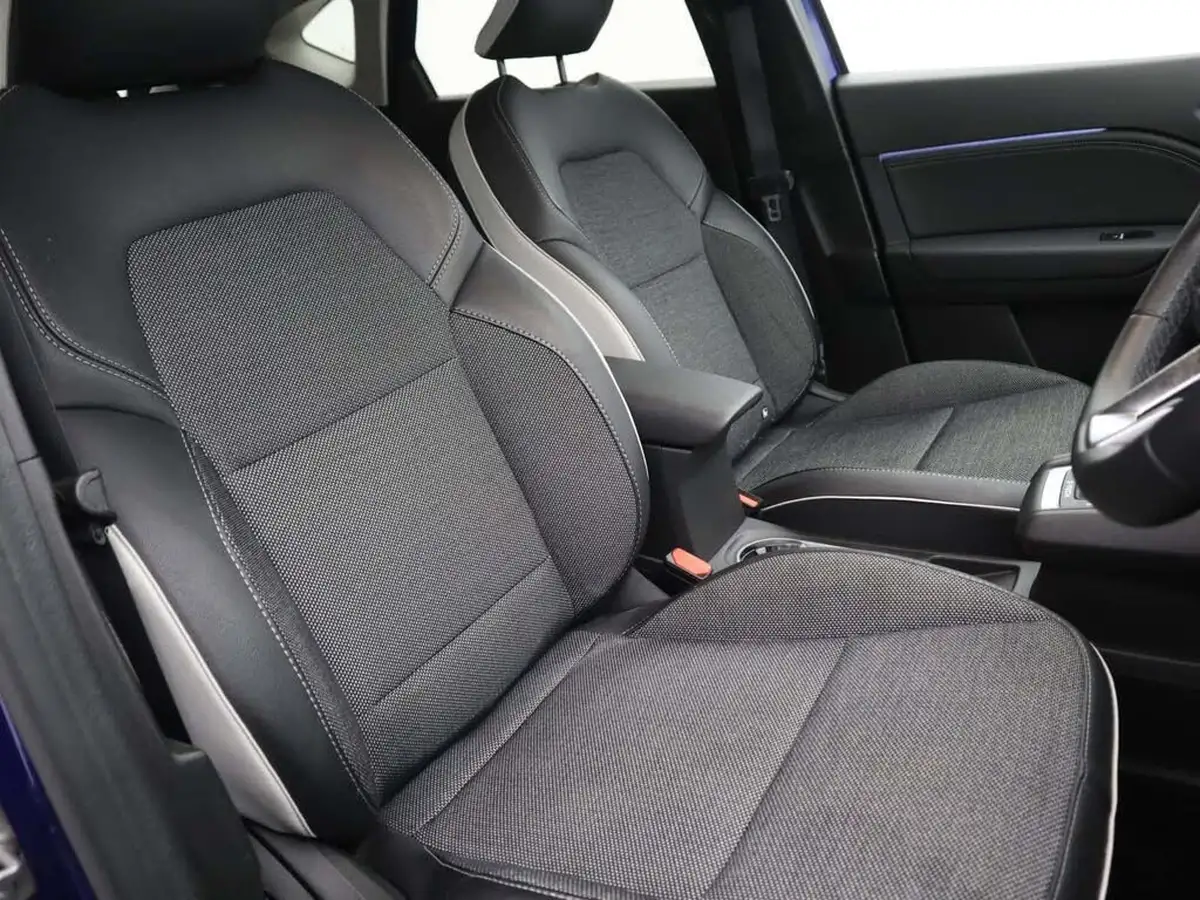 2023-renault-captur-16-techno-145ps-full-big-10