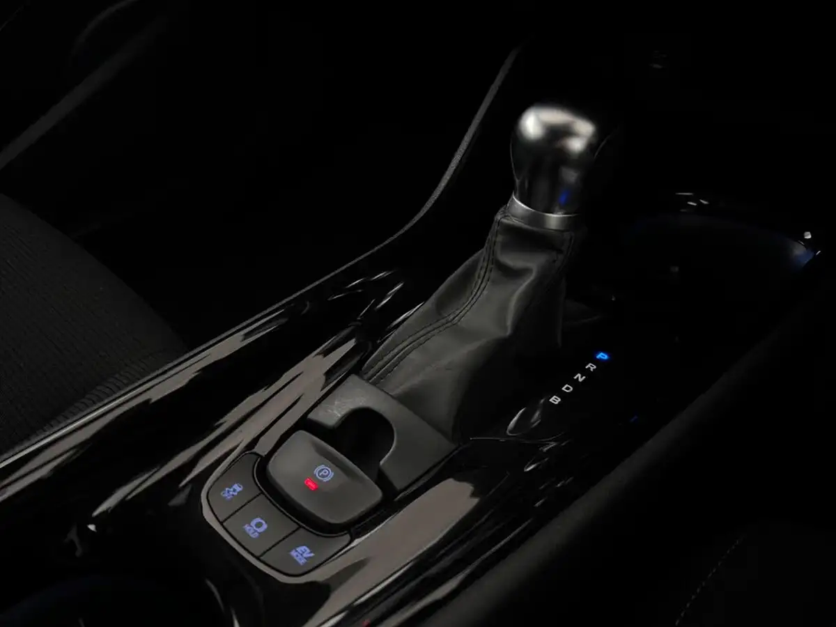 2019-toyota-c-hr-18-vvt-i-design-big-35