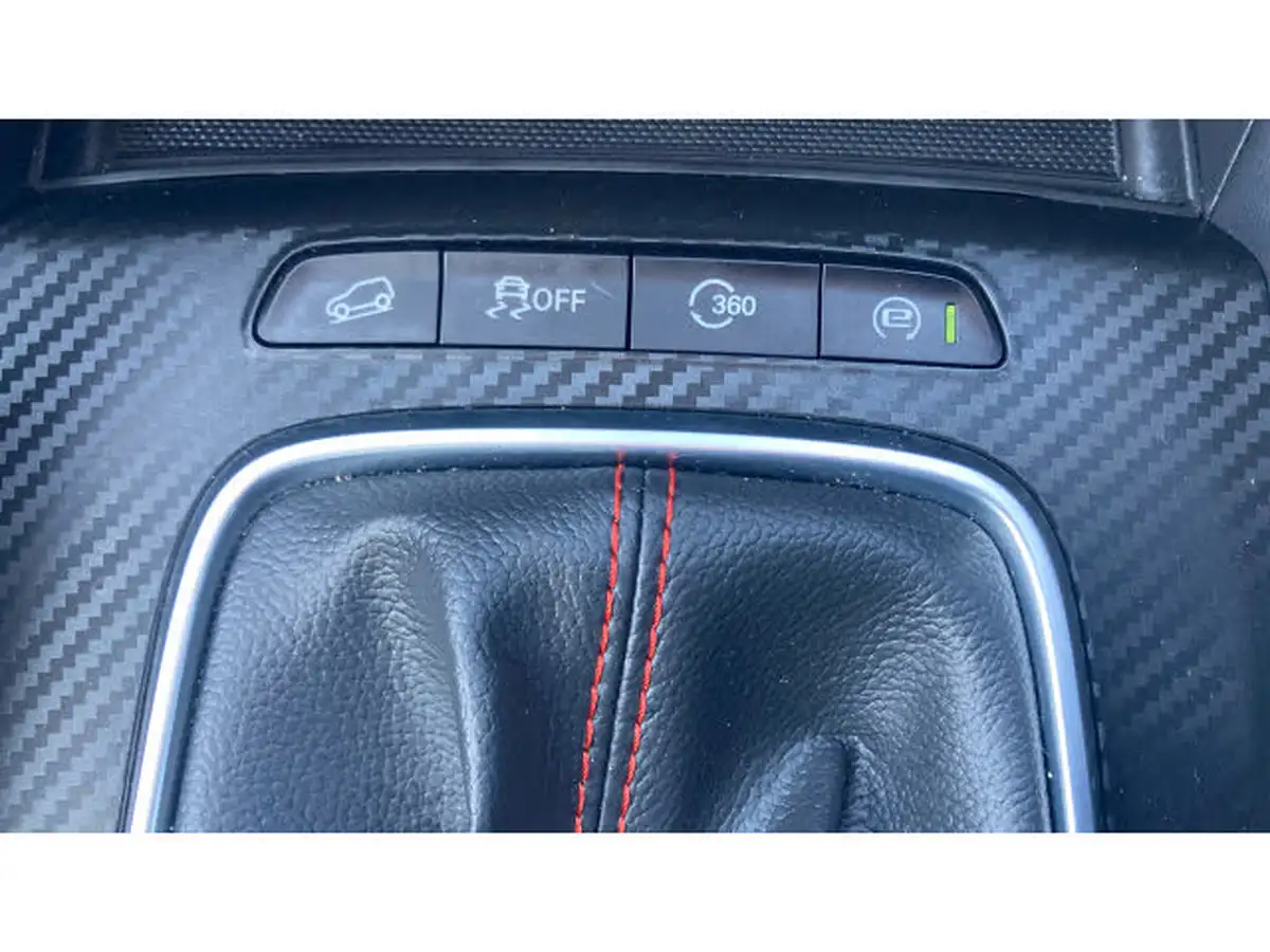 2024-mg-zs-suv-15-vti-tech-exclusive-big-35