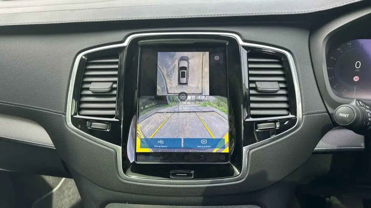 2024-volvo-xc90-20-t8-plus-big-30