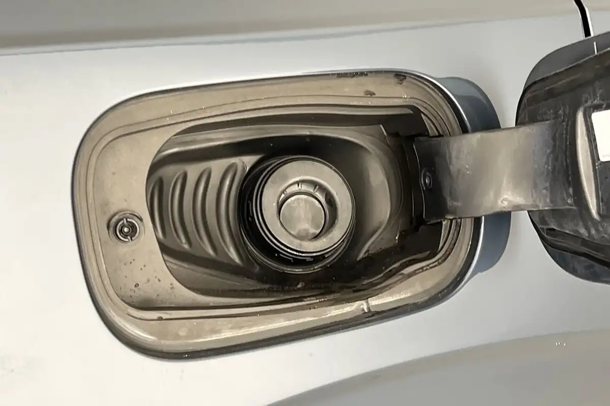 2024-volvo-xc90-20-t8-plus-big-39