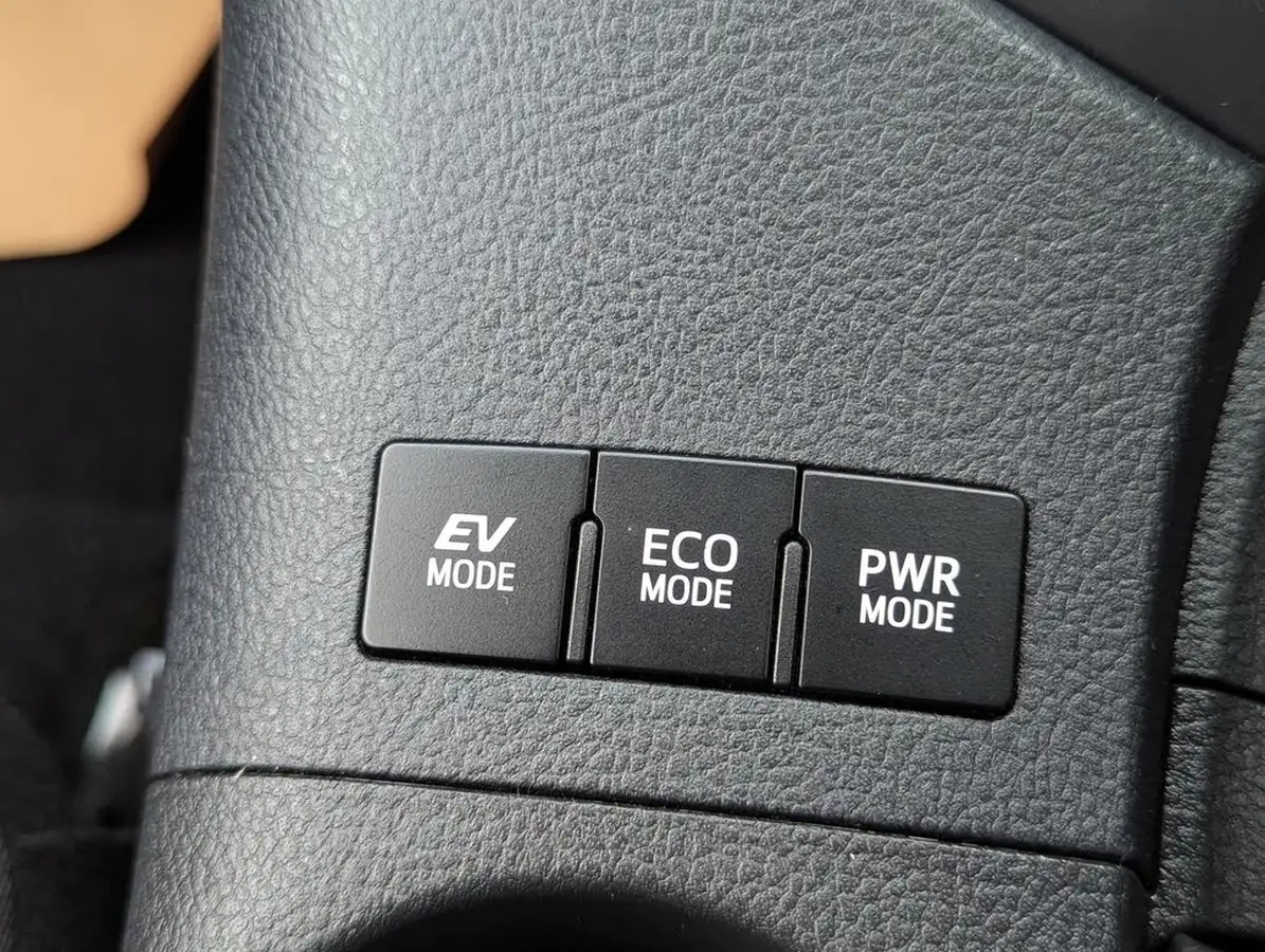 2017-toyota-auris-18-vvt-i-hsd-business-edition-tss-hatchback-big-32