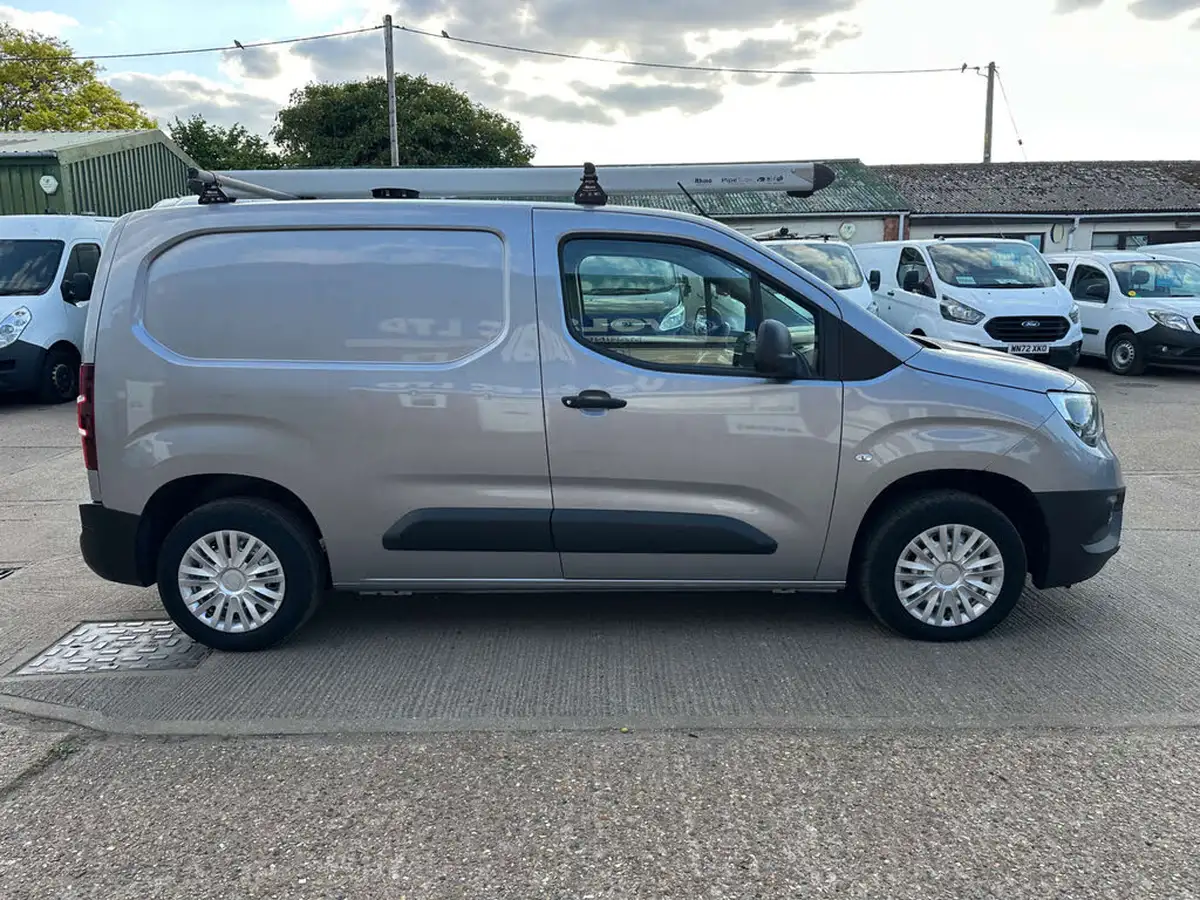2019-vauxhall-combo-16cdti-edition-2000-100pseu6-big-11