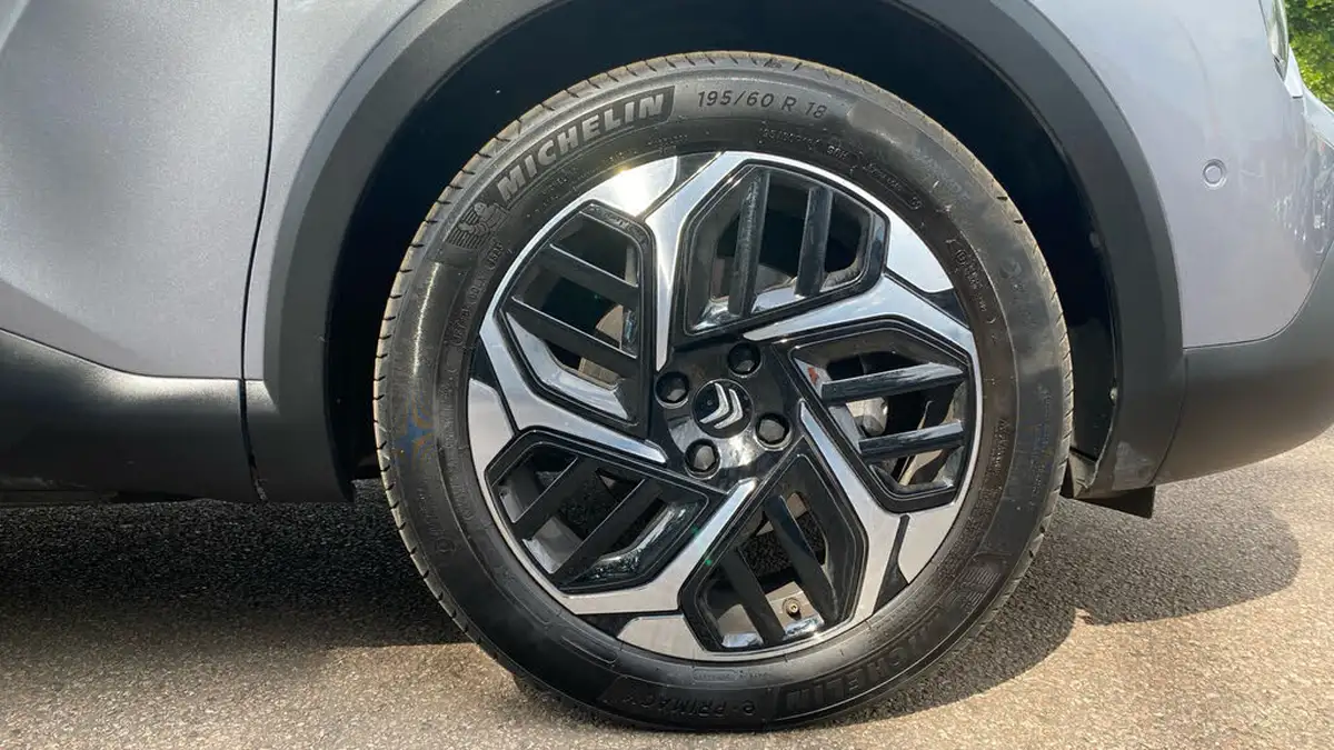 2024-citroen-c4-12-puretech-max-130ps-ss-eat8-big-16