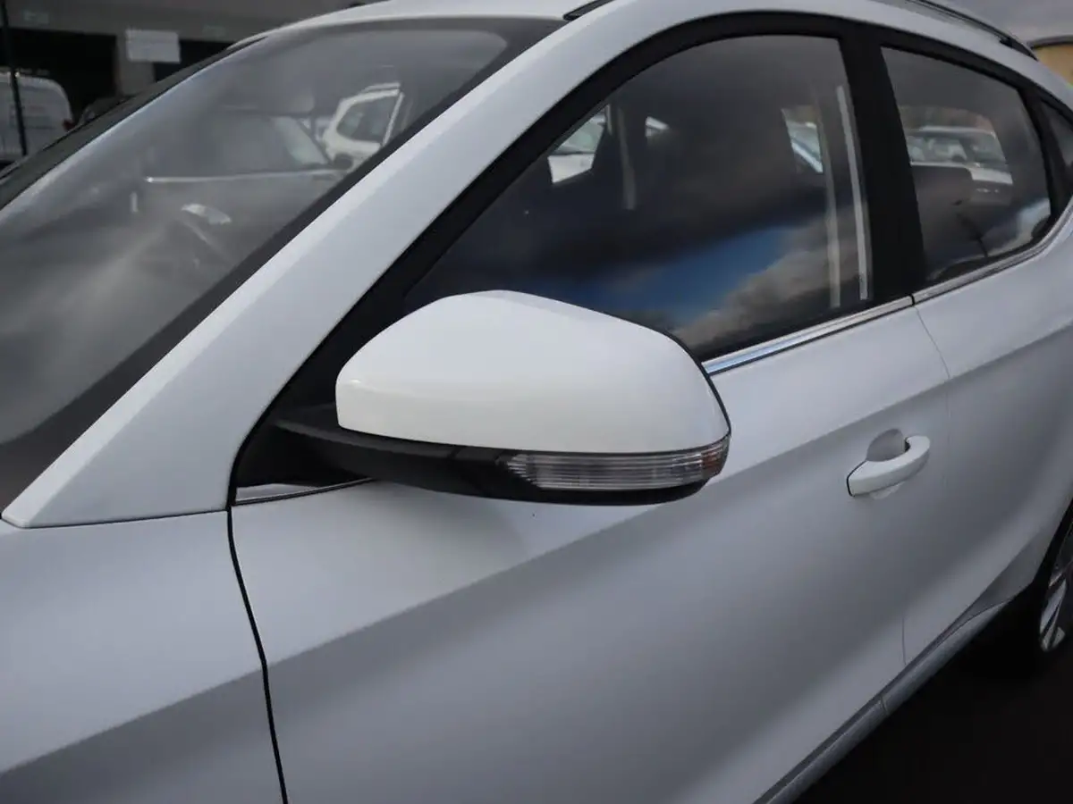 2019-mg-zs-suv-15-vti-tech-excite-106ps-big-12