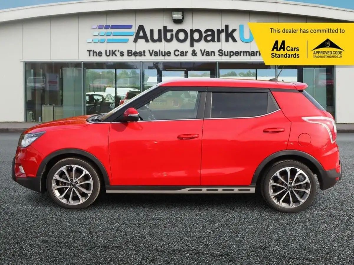 2017-kgm-ssangyong-tivoli-16-elx-big-1