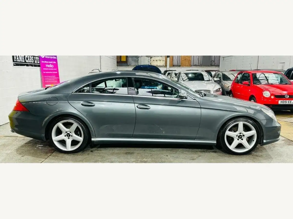 2008-mercedes-benz-cls-class-30td-cls320-big-7