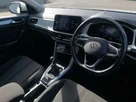 2022-volkswagen-t-roc-10-tsi-life-small-11