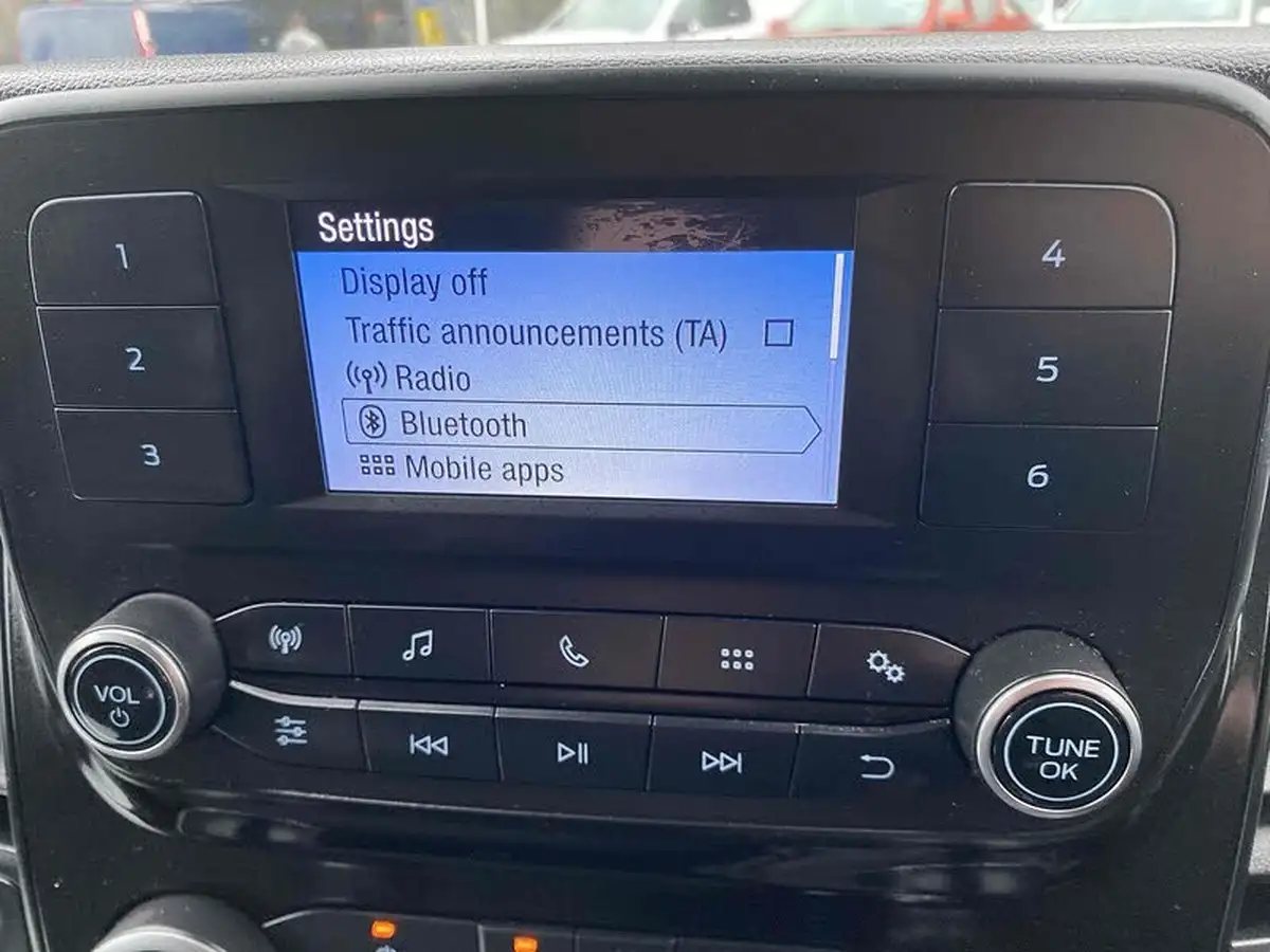 2018-ford-tourneo-custom-20tdci-320-l2-zetec-130ps-big-30