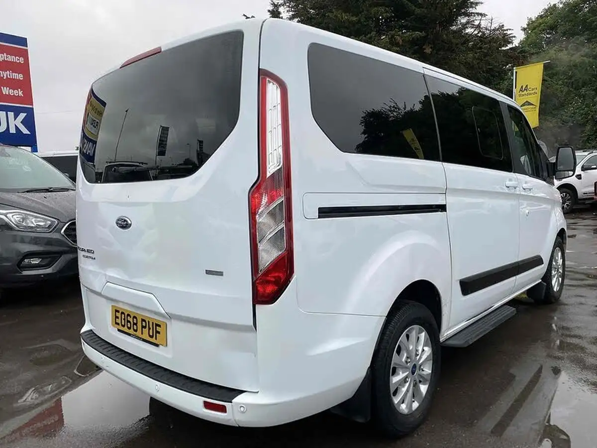 2018-ford-tourneo-custom-20tdci-320-l2-zetec-130ps-big-6