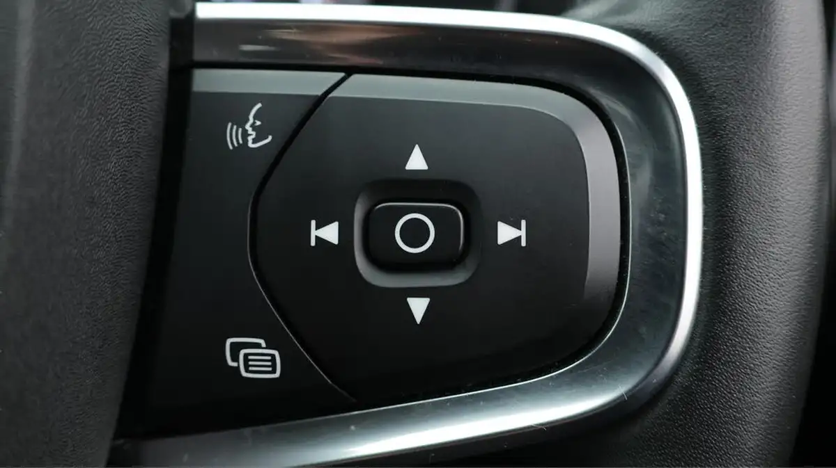 2020-volvo-xc40-15-t3-inscription-geartronic-big-23