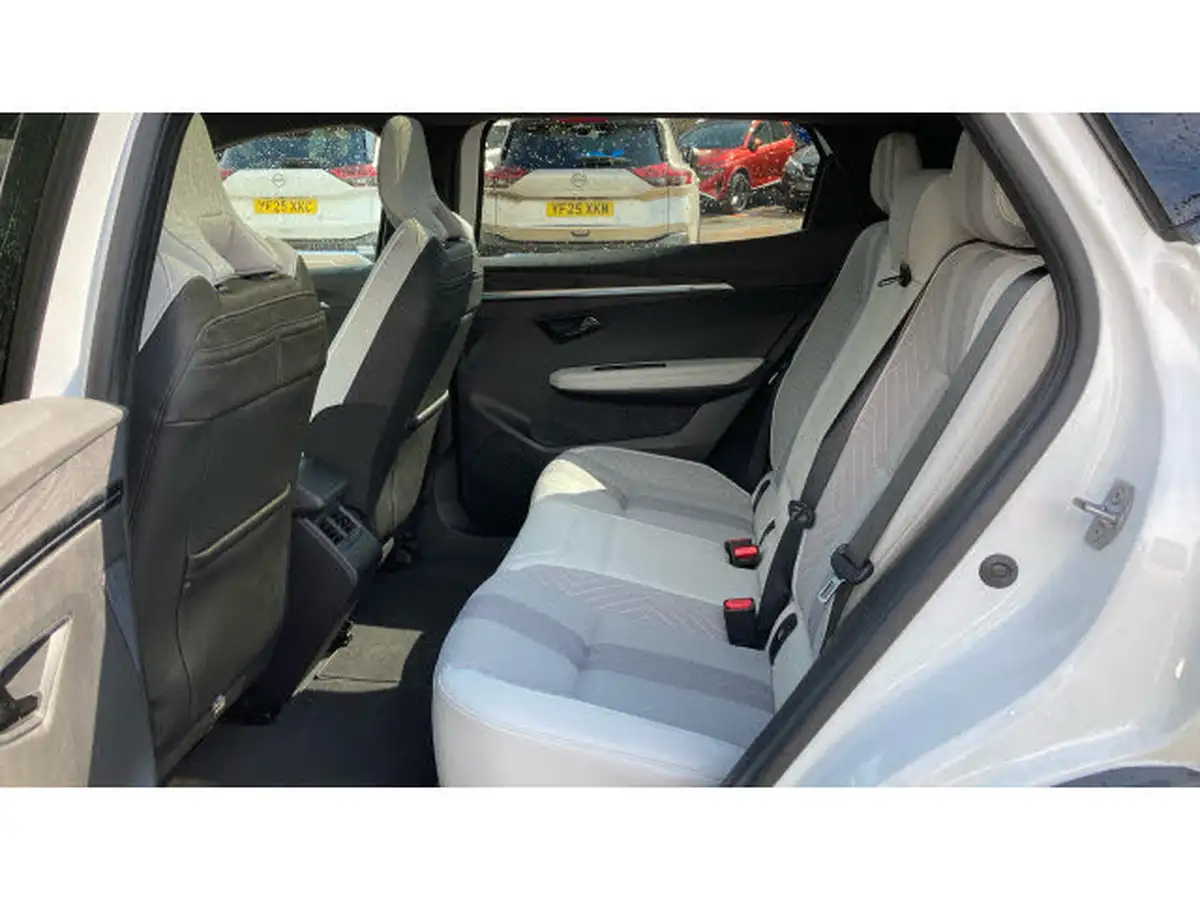 2024-renault-scenic-e-tech-e-iconic-big-15