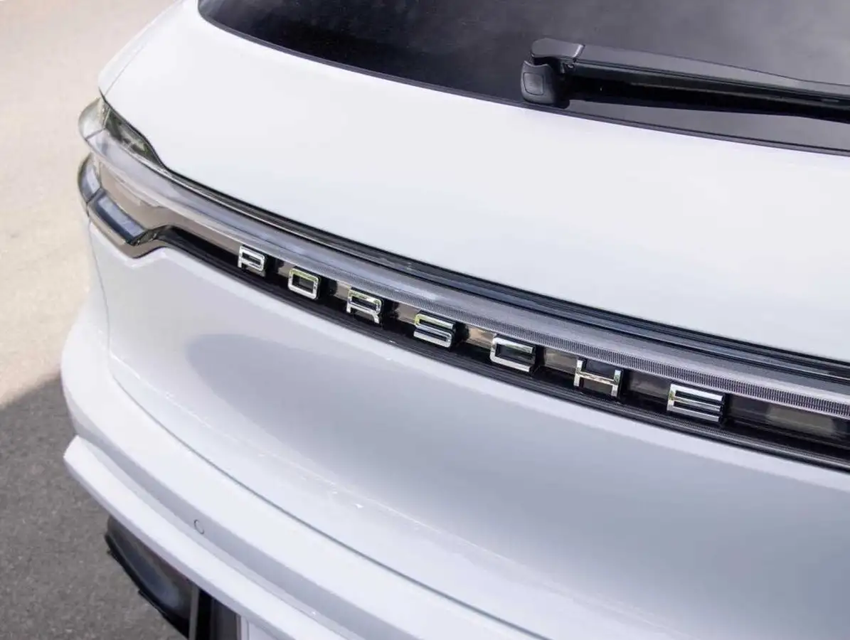 2022-porsche-macan-29-v6-s-big-22