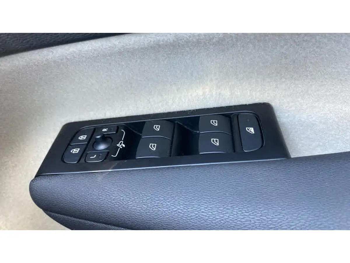 2022-volvo-xc40-15-t5-inscription-pro-big-25