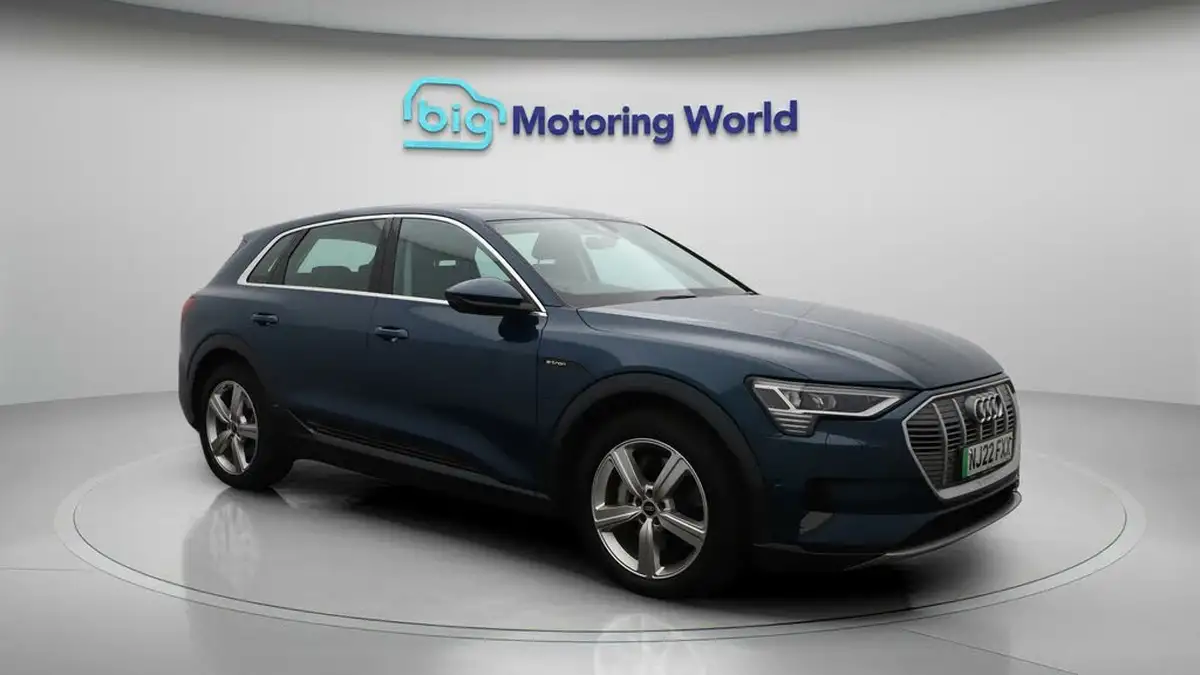 2022-audi-e-tron-55e-technik-station-wagon-big-1