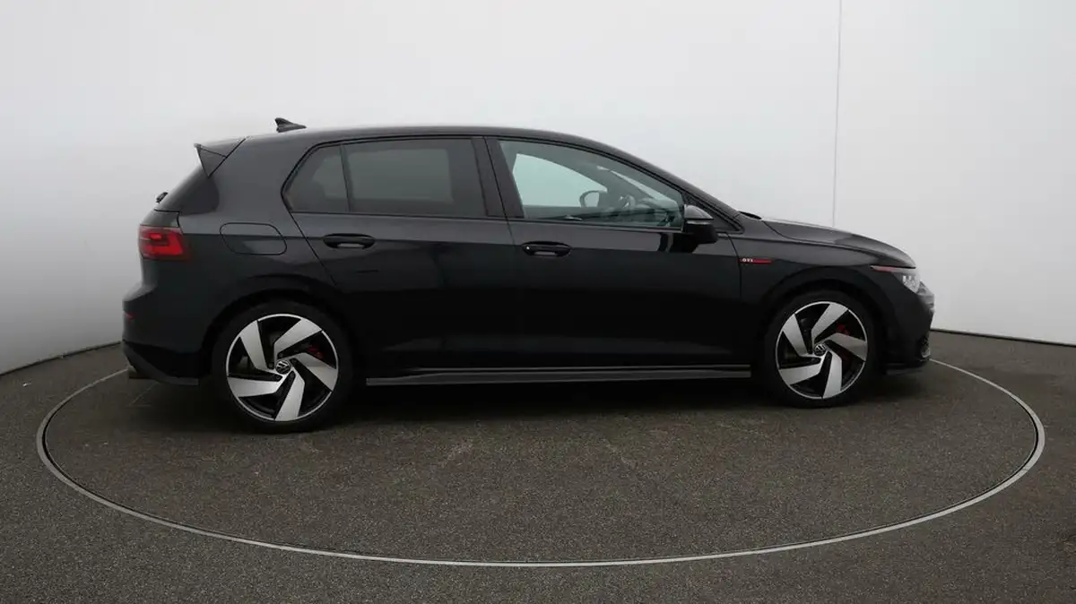 2022-volkswagen-golf-20-tsi-gti-dsg-big-42