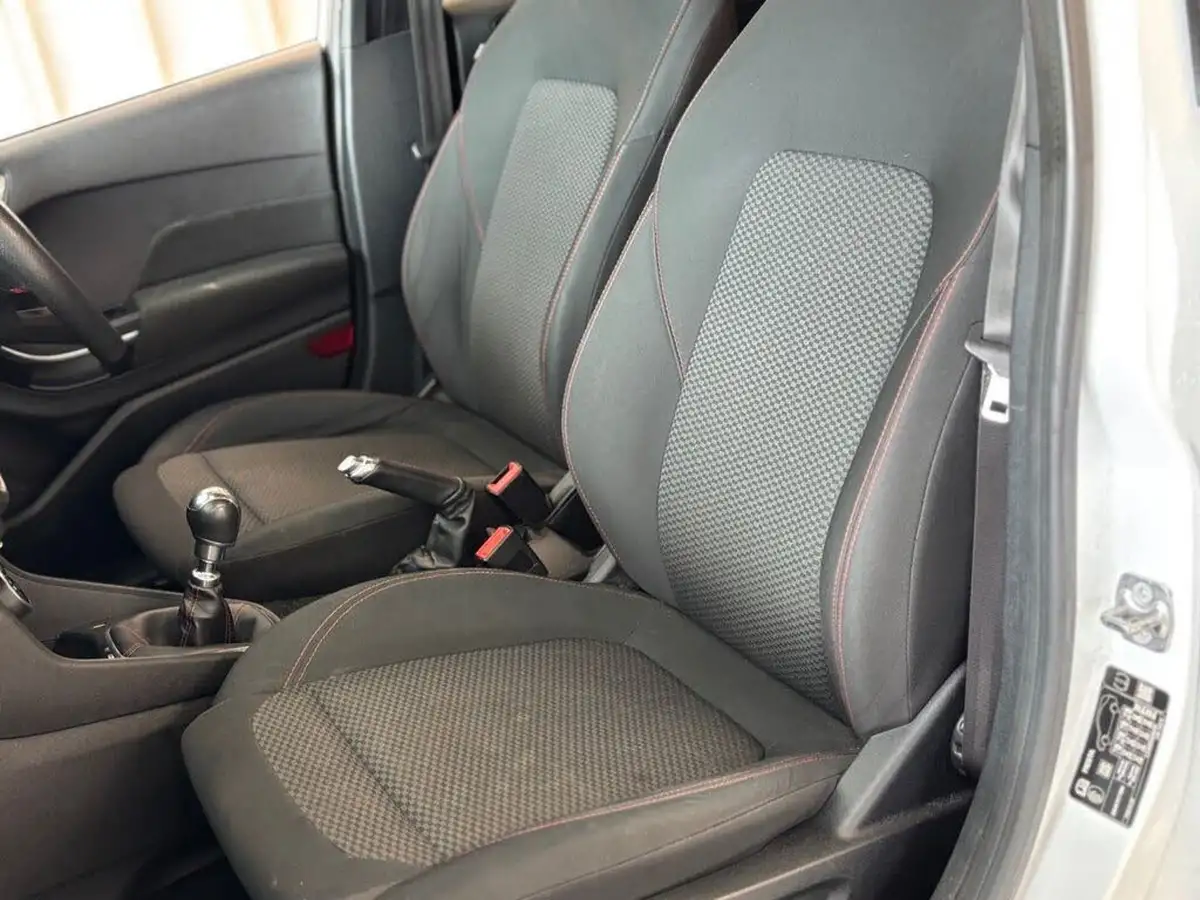 2019-ford-fiesta-10t-st-line-100ps-5d-big-16