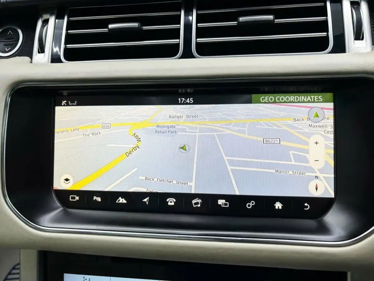 2017-land-rover-range-rover-44-sdv8-autobiography-339ps-4wd-ss-big-18