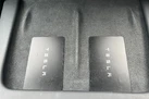 2022-tesla-model-y-e-long-range-small-39