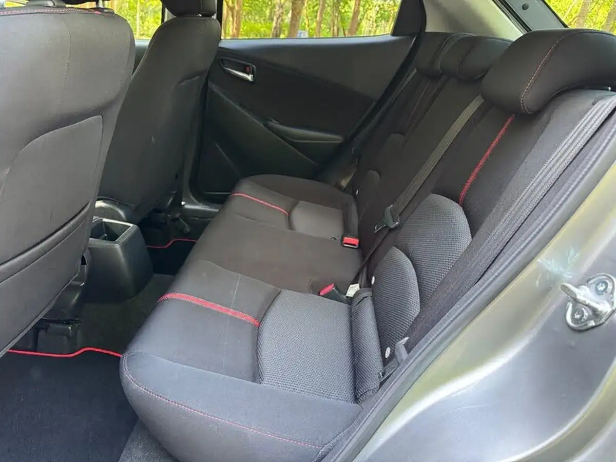 2016-mazda-mazda2-15td-sport-nav-big-18