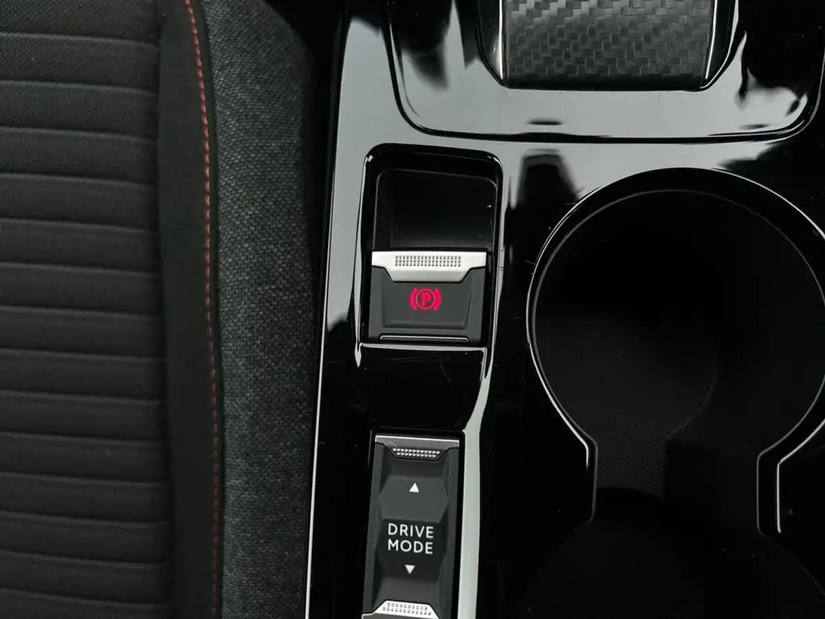 2022-peugeot-208-12-puretech-active-premium-100bhp-eat8-big-25