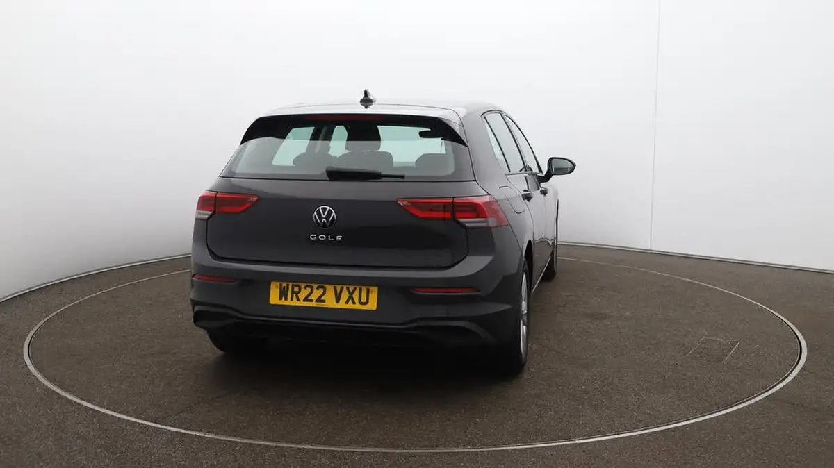 2022-volkswagen-golf-15-tsi-life-130ps-hatchback-big-55