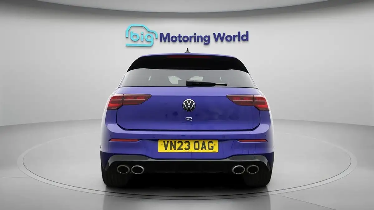 2023-volkswagen-golf-20-tsi-r-320ps-hatchback-big-6