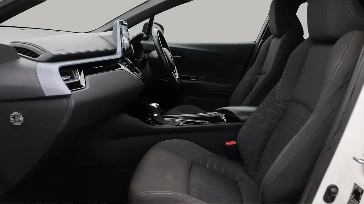 2020-toyota-c-hr-18-vvt-i-design-big-14
