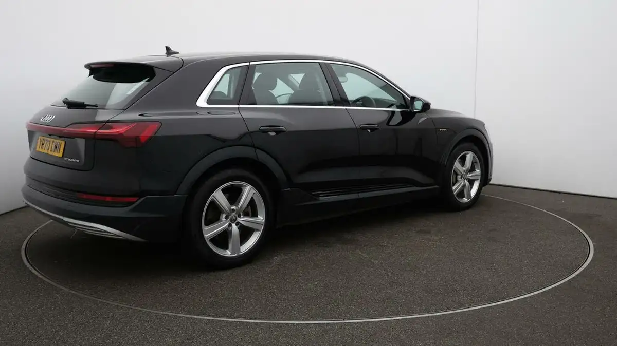 2020-audi-e-tron-50e-technik-big-55