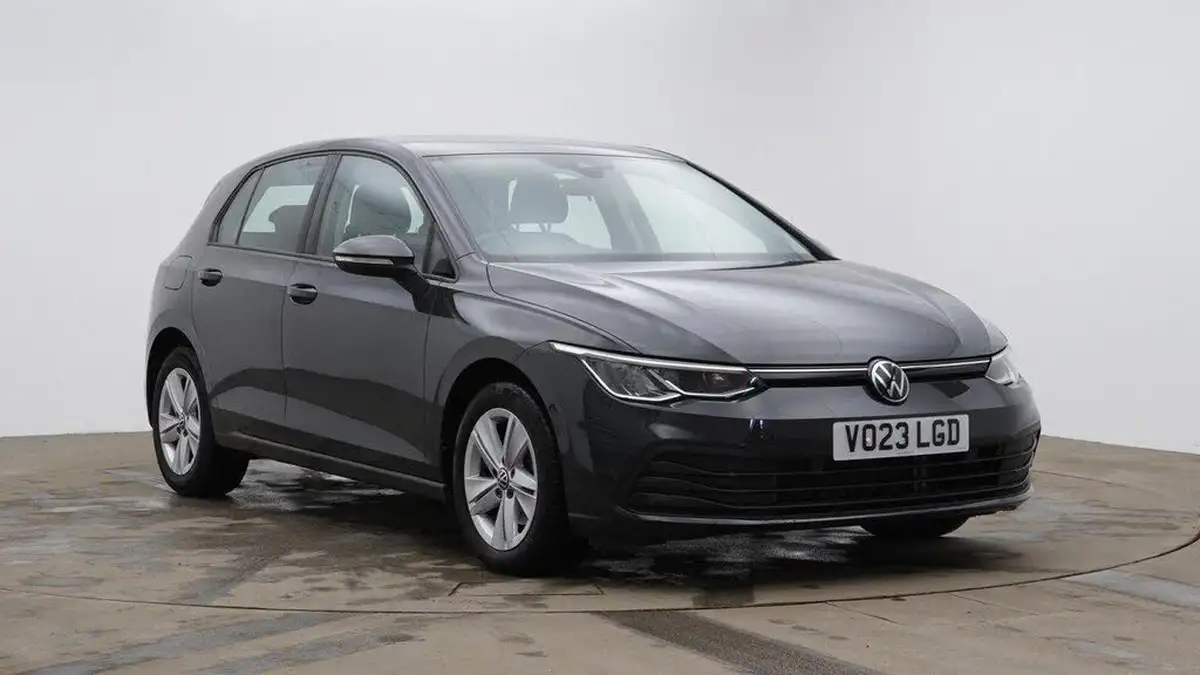 2023-volkswagen-golf-15-etsi-life-150ps-hatchback-big-0