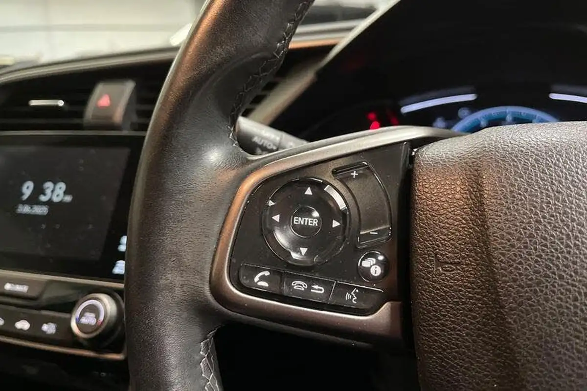 2019-honda-civic-10-vtec-turbo-sr-hatchback-5d-big-27