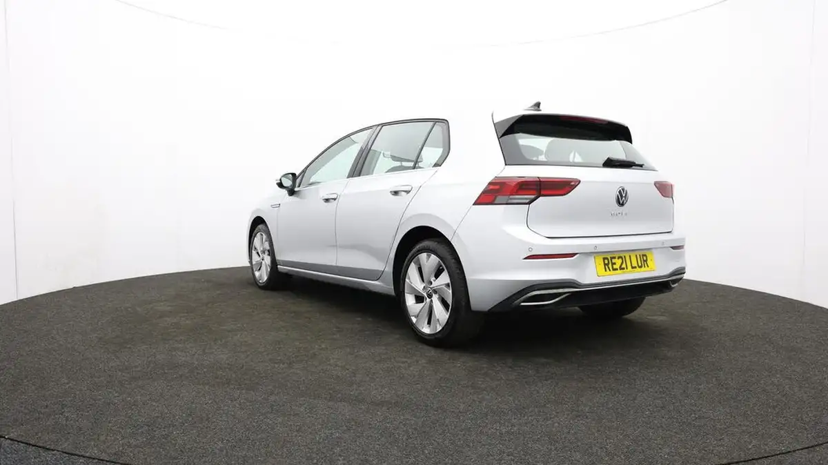2021-volkswagen-golf-15-tsi-style-130ps-hatchback-big-79
