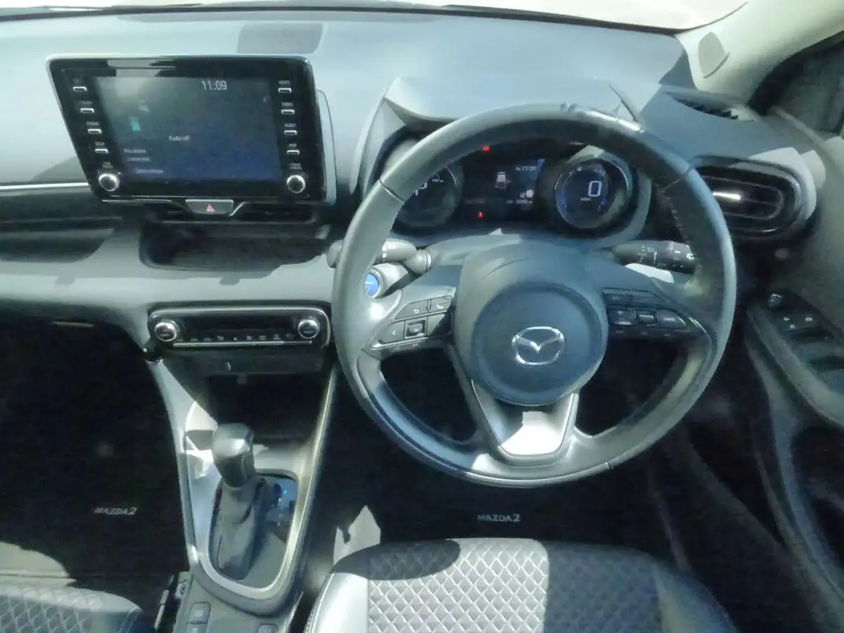 2022-mazda-mazda2-15-agile-big-13